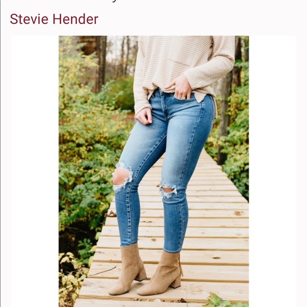 Stevie Hender Girlfriend Distressed Jean Size 7